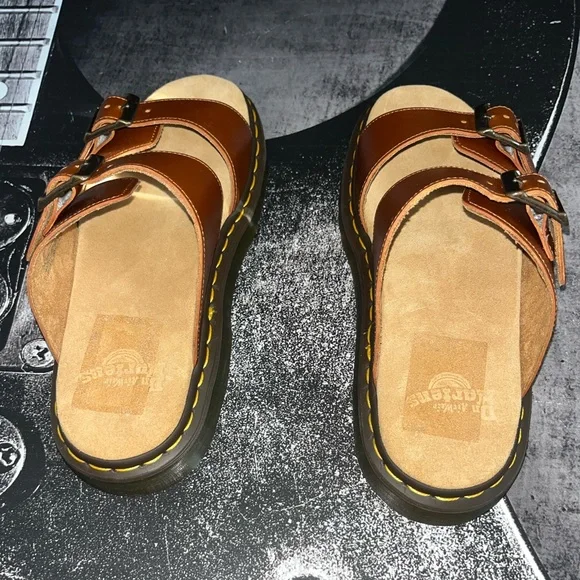 NEW Dr. Martens Sandal